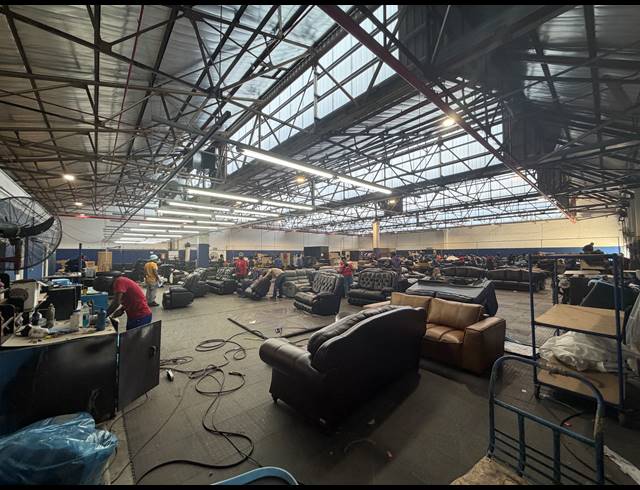 2,084M² WAREHOUSE TO LET IN BLACKHEATH INDUSTRIAL